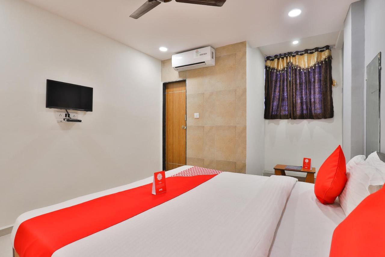 Oyo 16675 Hotel Shri Krishna Inn Σουράτ Εξωτερικό φωτογραφία
